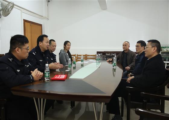 我院与阳桥派出所警民共建 促平安医院建设