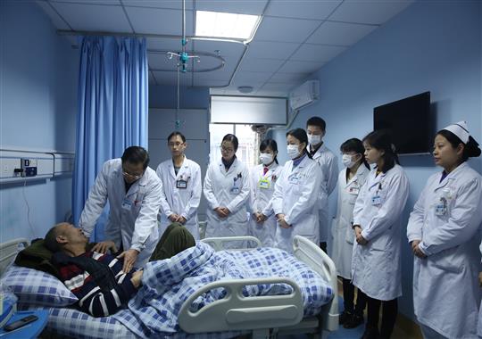 用医疗技术说话  靠“精细”功夫写出大文章——记消化内科