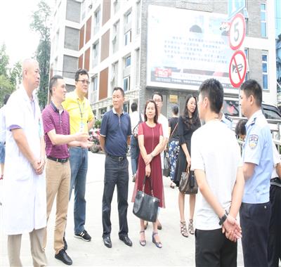 桂林市象山区政协到我院现场督办关于保障市人民医院急诊中心通道畅通的提案