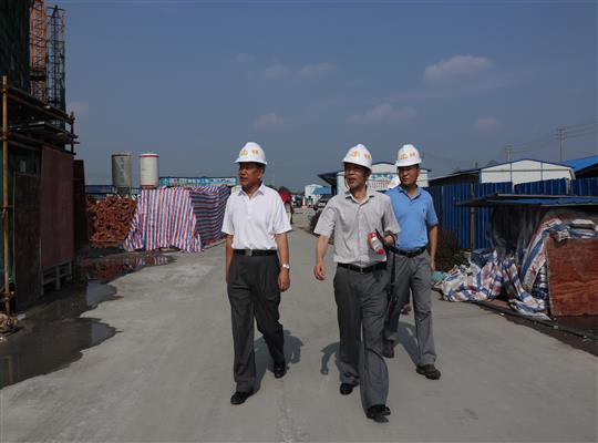 广西投资集团有限公司代表团参观桂林旅游综合医院项目建设工地