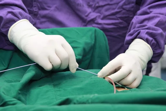 #特别策划#劳动最美丽 晒晒医务人员的双手