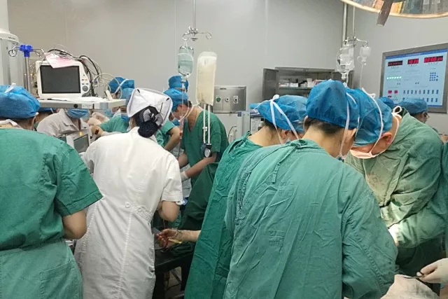 惊心动魄 出血5000多毫升 桂林人医紧密型医联体成功抢救大出血产妇