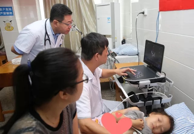 全区“寻人” 桂林人医贫困先心病患儿筛查活动首站走进恭城县