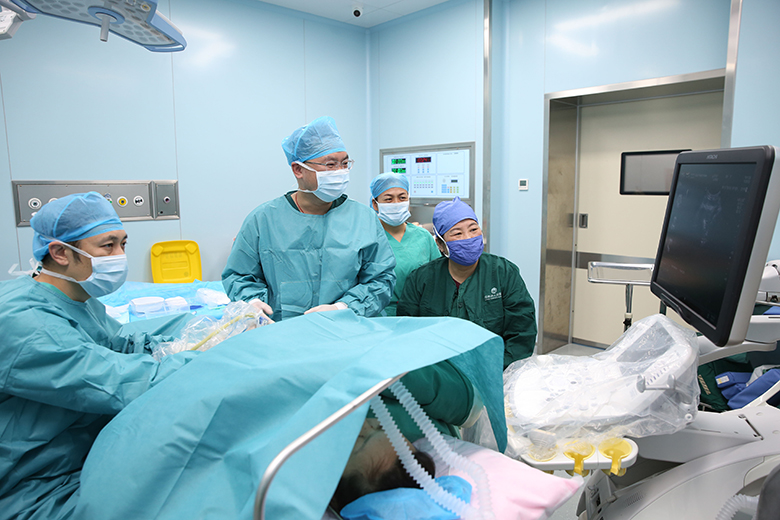 子宫腺肌症手术一定要切除子宫吗？ 介入医学+妇科：NO！