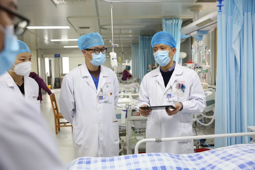 致敬重症人！全力守护生命的最后一道防线