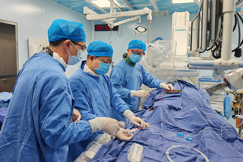 首例|经导管去肾神经术治疗难治性高血压在桂林市人民医院完成