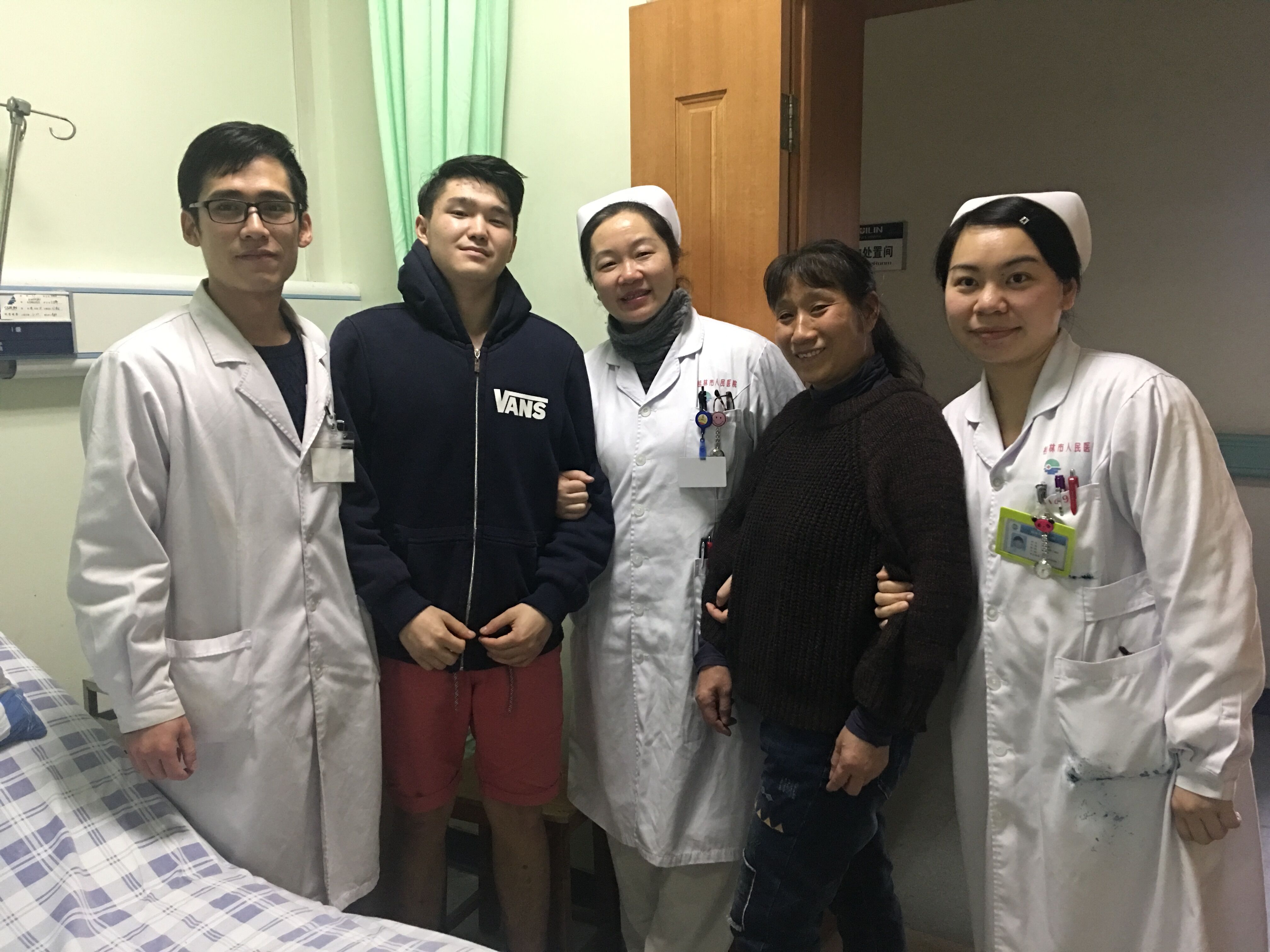 哈萨克斯坦小伙在桂林病倒 住院期间他爱上了护士阿姨的桂林菜